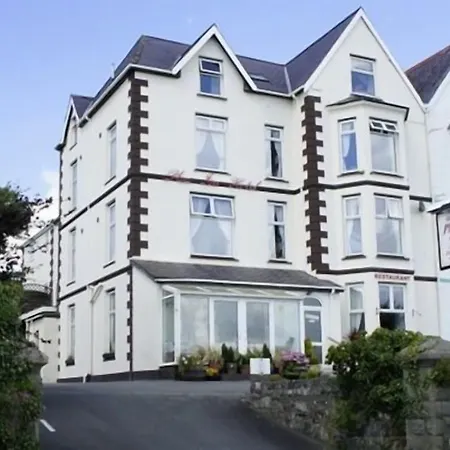 Plas Isa Hotel-3